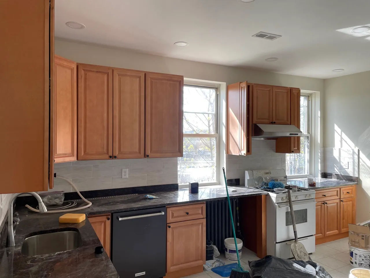 4 bed, 2 bath apartment for rent at 16 Copenger St Unit 2, Mission Hill — photo 17 of 40