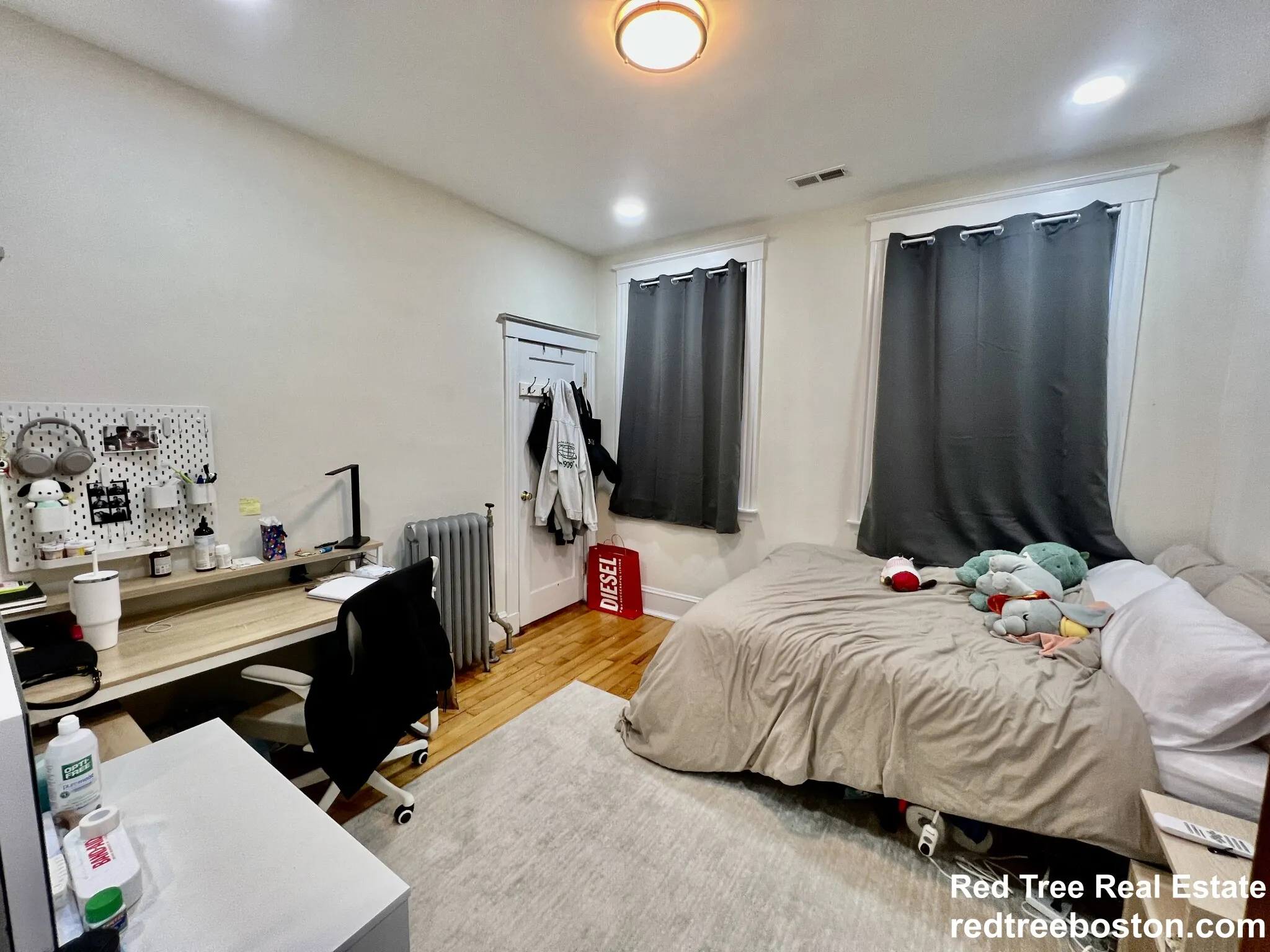 4 bed, 2 bath apartment for rent at 16 Copenger St Unit 2A, Mission Hill — photo 6 of 12