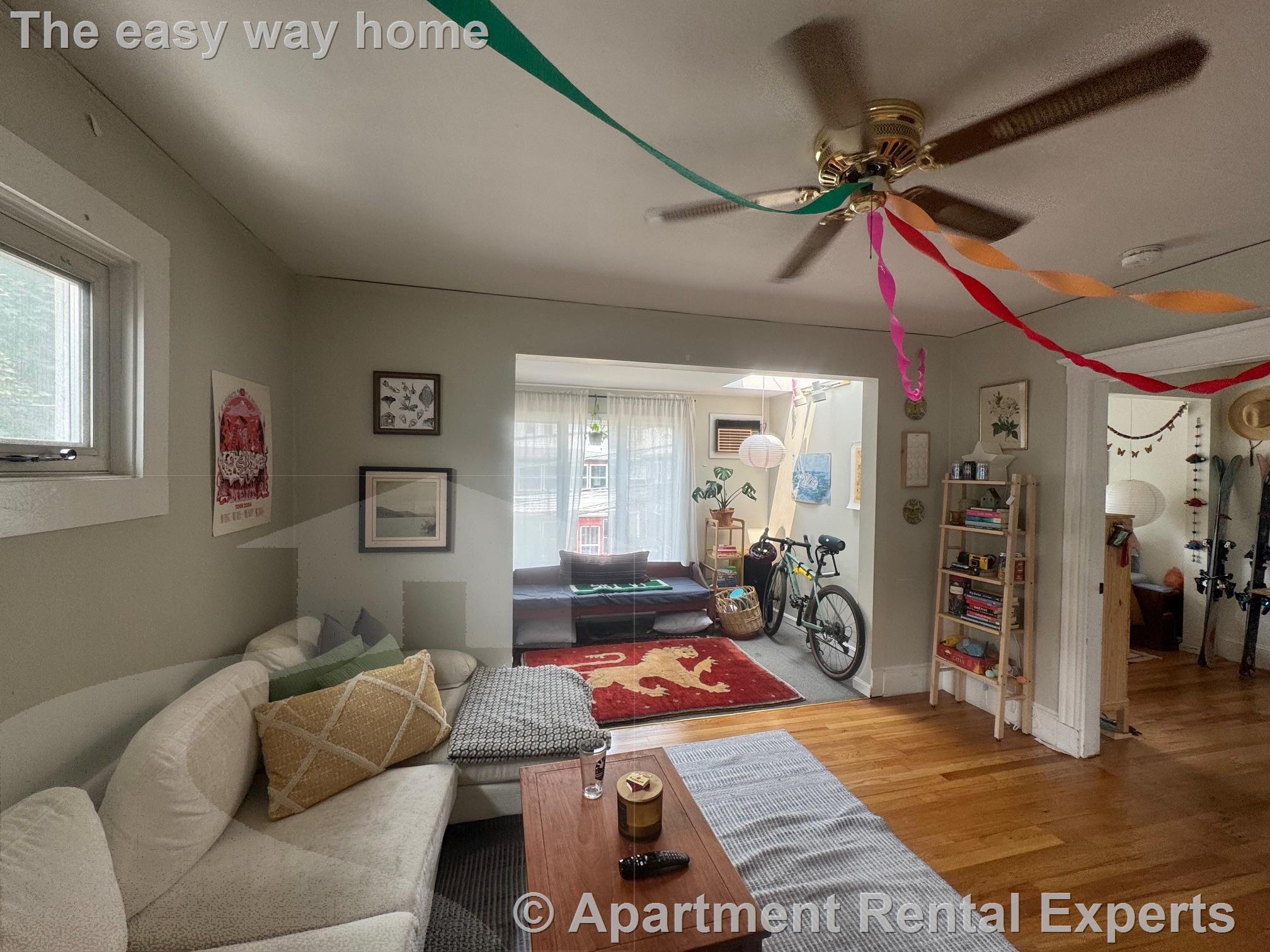 3 bed, 1 bath apartment for rent at 16 Corinthian Rd, Davis Square — photo 3 of 19