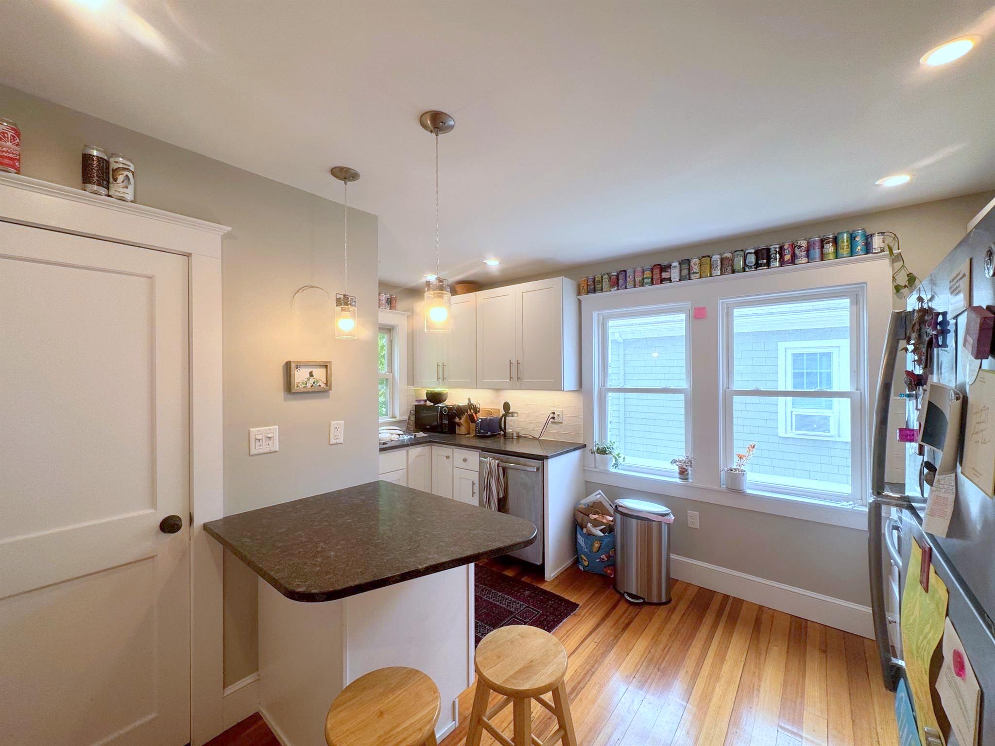 3.5 bed, 1 bath apartment for rent at 16 Corinthian Rd Unit 2, Tufts — photo 3 of 19