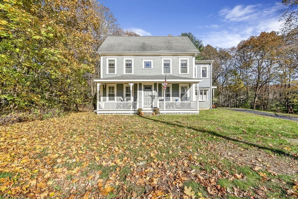4 bed, 1 bath apartment for rent at 16 County St Unit 2, Foxborough — photo 1 of 39