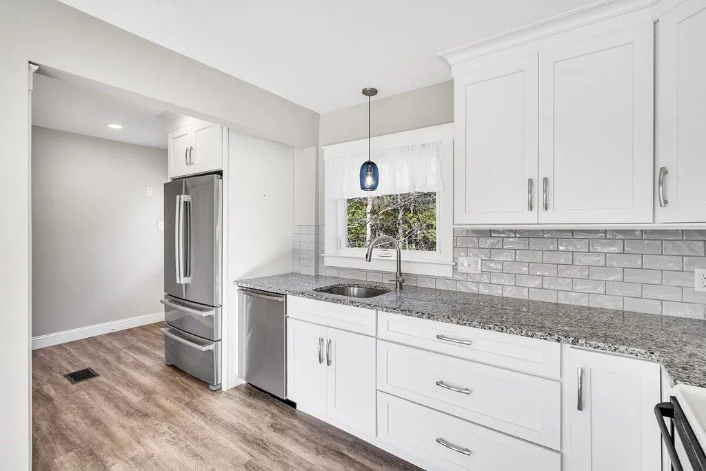 4 bed, 1 bath apartment for rent at 16 County St Unit 2, Foxborough — photo 17 of 39
