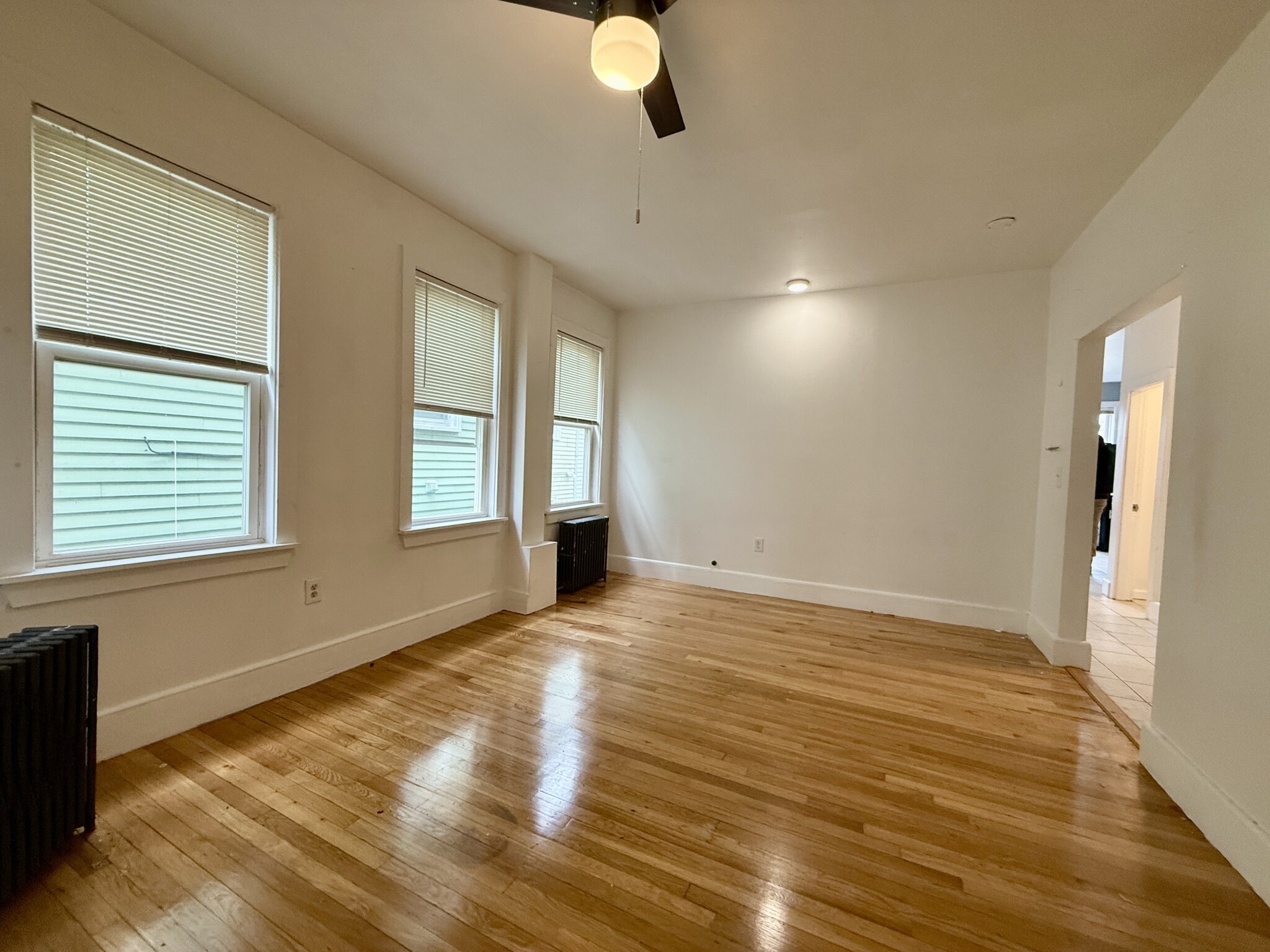 2 bed, 1 bath apartment for rent at 16 Creighton St Unit 2, Jamaica Plain — photo 5 of 7
