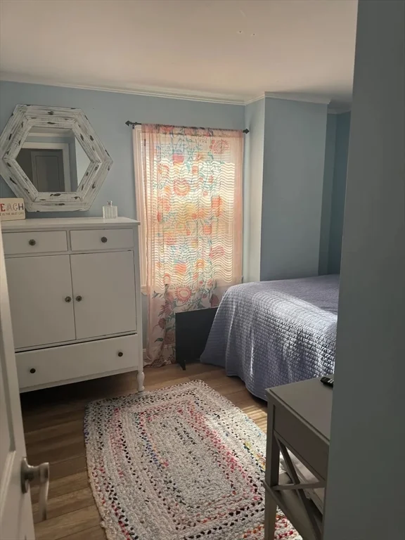 3 bed, 1 bath apartment for rent at 16 Cricket Ln, Rexhame — photo 5 of 15