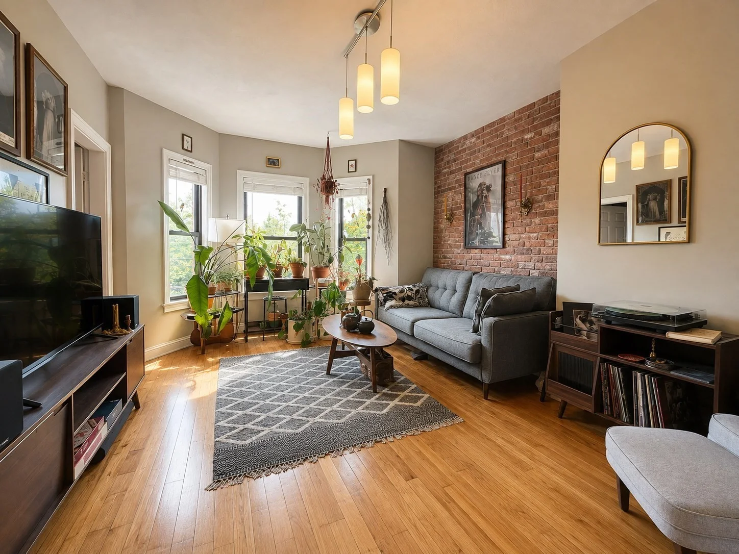 2 bed, 1 bath apartment for rent at 16 Cross Street East Unit 2, East Somerville — photo 11 of 15