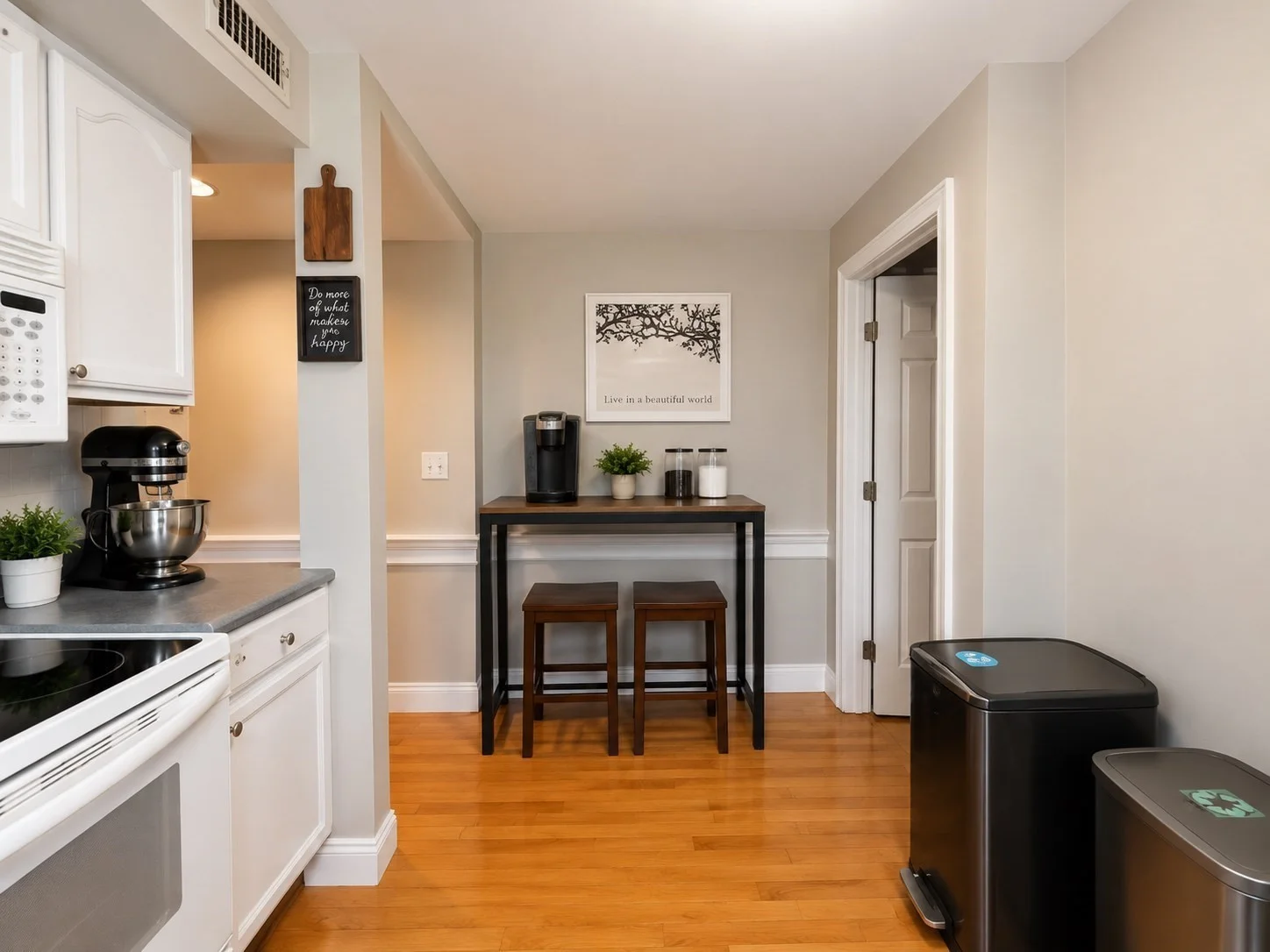 2 bed, 1 bath apartment for rent at 16 Cross Street East Unit 2, East Somerville — photo 4 of 15