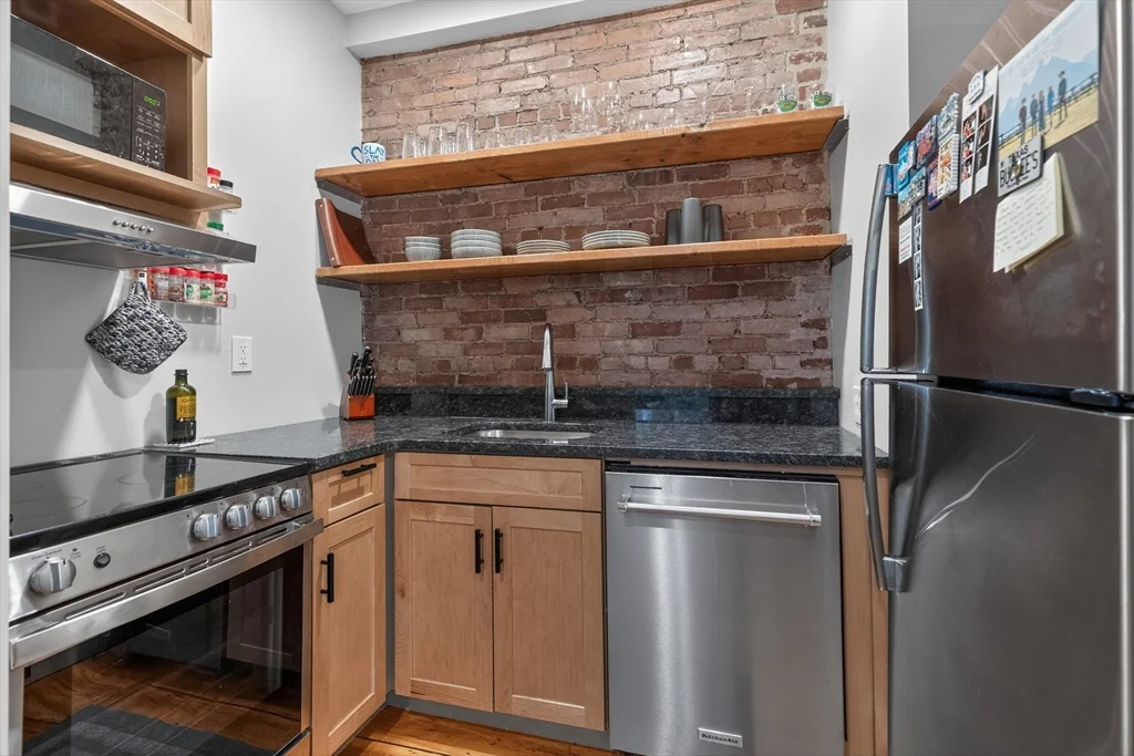 1 bed, 1 bath apartment for rent at 16 Cumberland St Unit 2, Back Bay — photo 7 of 15