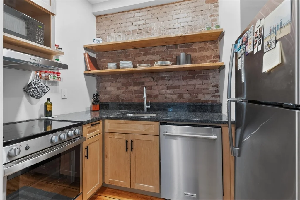 1 bed, 1 bath apartment for rent at 16 Cumberland St Unit 2, Back Bay — photo 8 of 15