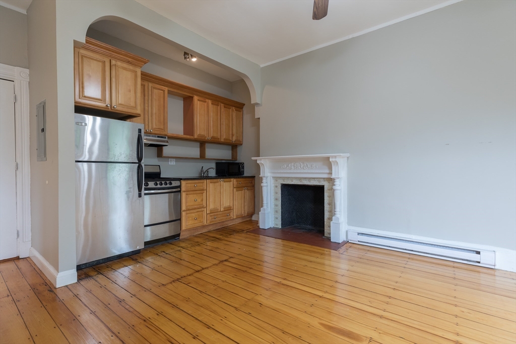 Studio bed, 1 bath apartment for rent at 16 Cumberland St Unit 3, South End — photo 2 of 11