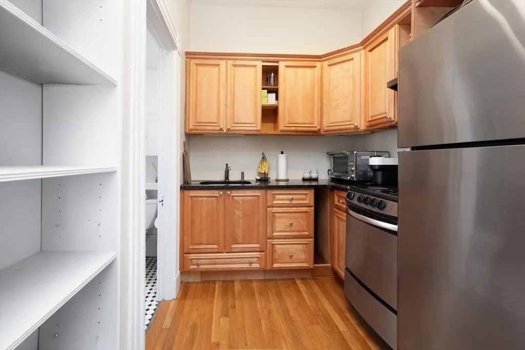 Studio bed, 1 bath apartment for rent at 16 Cumberland St Unit 4, Back Bay — photo 7 of 8