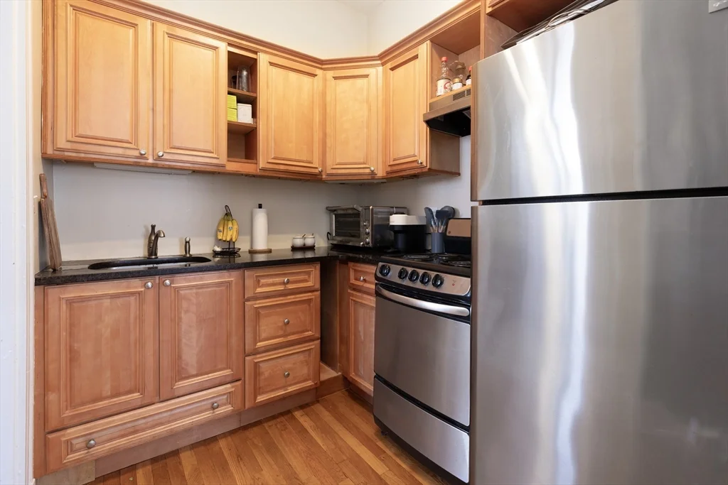Studio bed, 1 bath apartment for rent at 16 Cumberland St Unit 4, Back Bay — photo 8 of 8