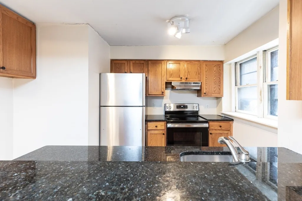 3 bed, 1 bath apartment for rent at 16 Cumberland St Unit B, Back Bay — photo 6 of 13