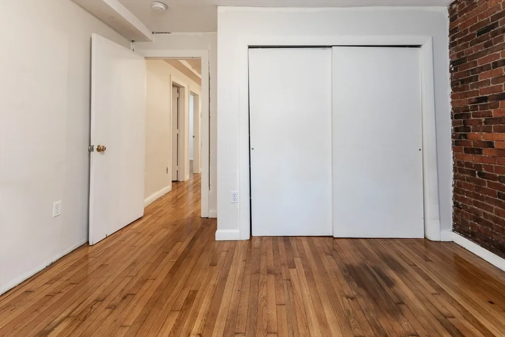 3 bed, 1 bath apartment for rent at 16 Cumberland St Unit B, Back Bay — photo 12 of 13