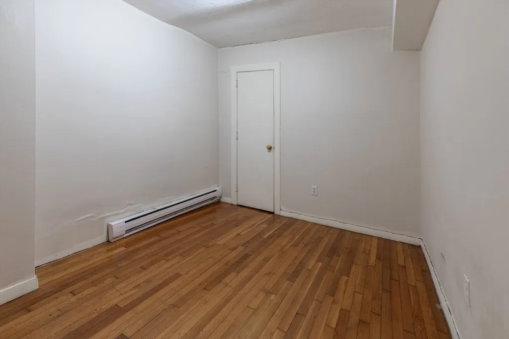 3 bed, 1 bath apartment for rent at 16 Cumberland St Unit B, Back Bay — photo 10 of 13