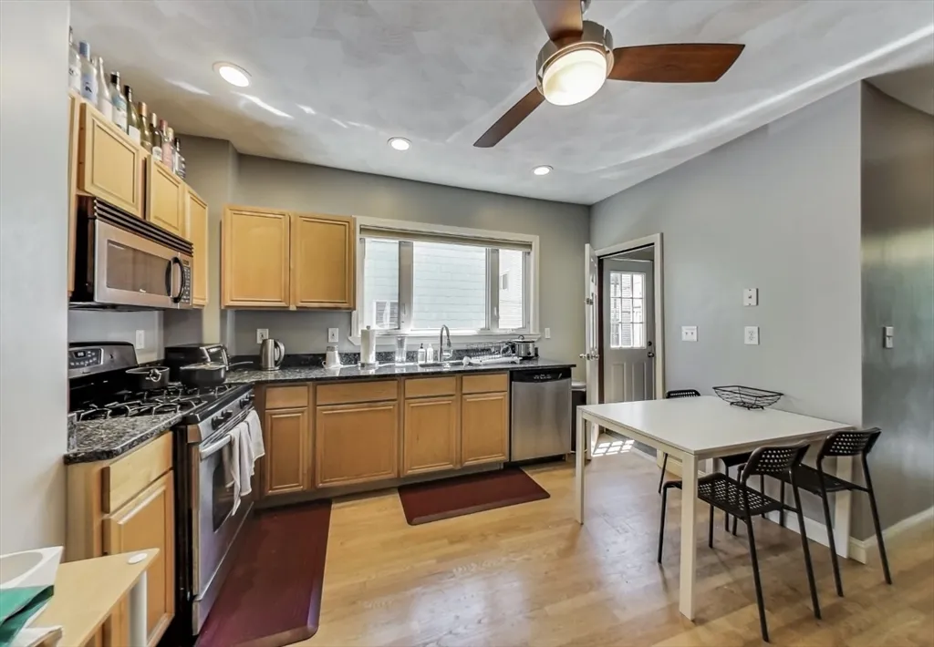 3 bed, 1 bath apartment for rent at 16 Cypress St Unit 1, Spring Hill — photo 10 of 21