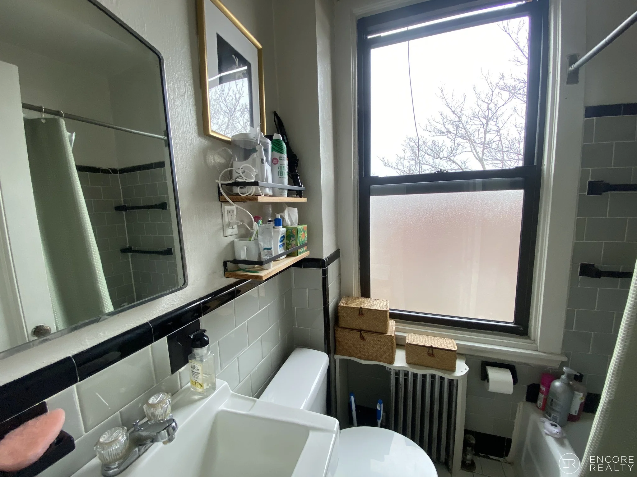 2 bed, 1 bath apartment for rent at 16 Davis Ave Unit 10, Emerson Gardens — photo 12 of 13