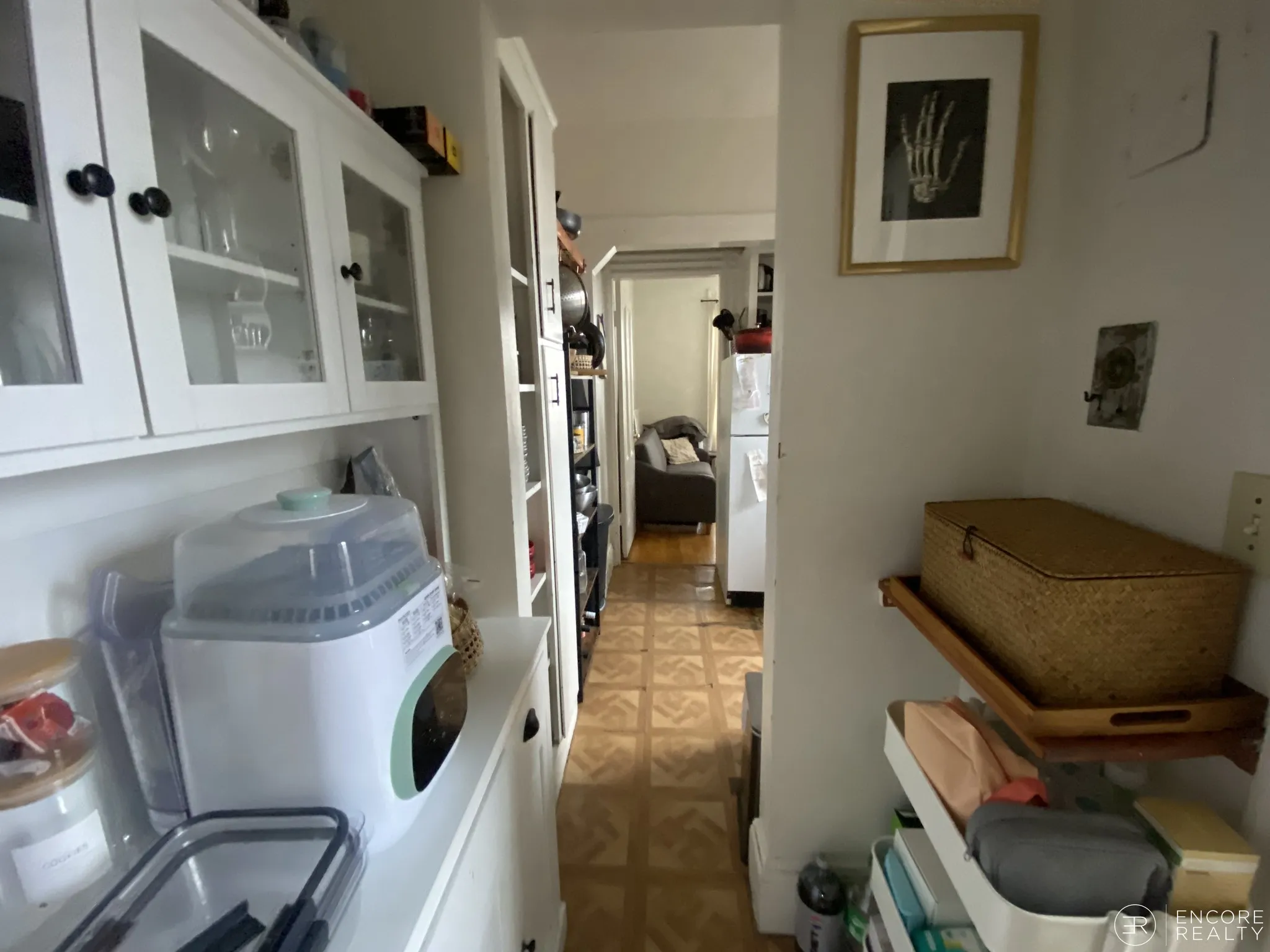 2 bed, 1 bath apartment for rent at 16 Davis Ave Unit 10, Emerson Gardens — photo 4 of 13
