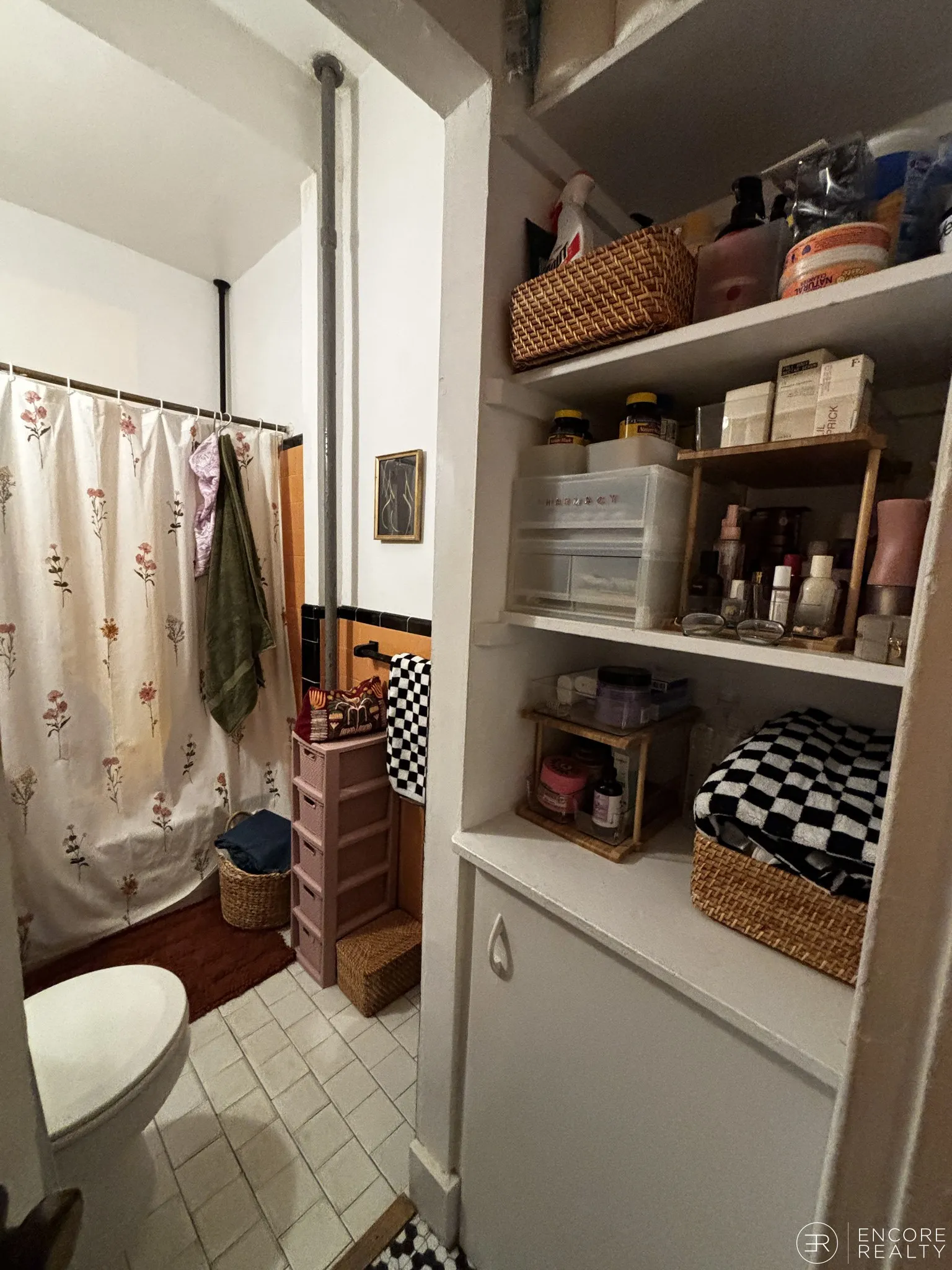 Studio bed, 1 bath apartment for rent at 16 Davis Ave Unit 3, Emerson Gardens — photo 9 of 12