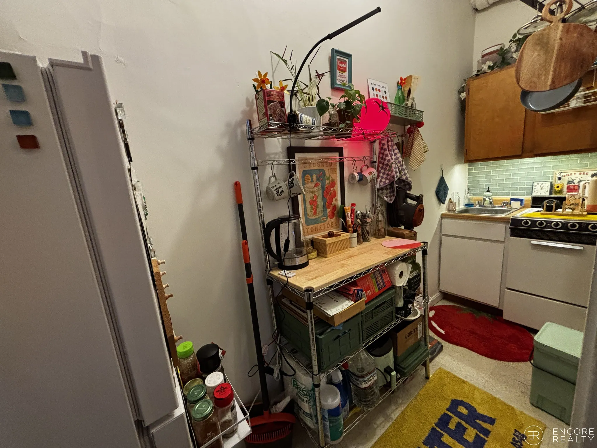 Studio bed, 1 bath apartment for rent at 16 Davis Ave Unit 3, Emerson Gardens — photo 5 of 12