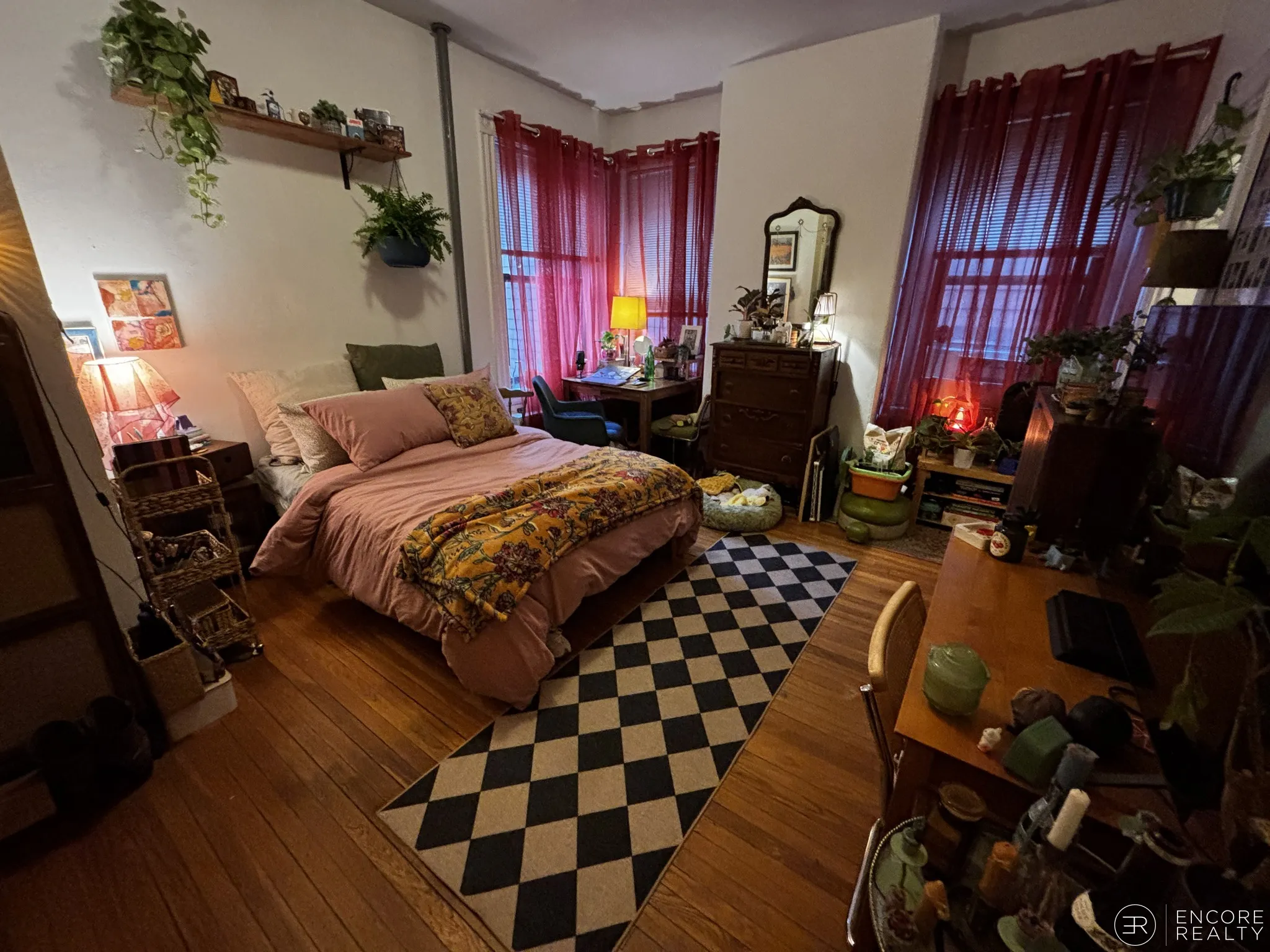 Studio bed, 1 bath apartment for rent at 16 Davis Ave Unit 3, Emerson Gardens — photo 2 of 12
