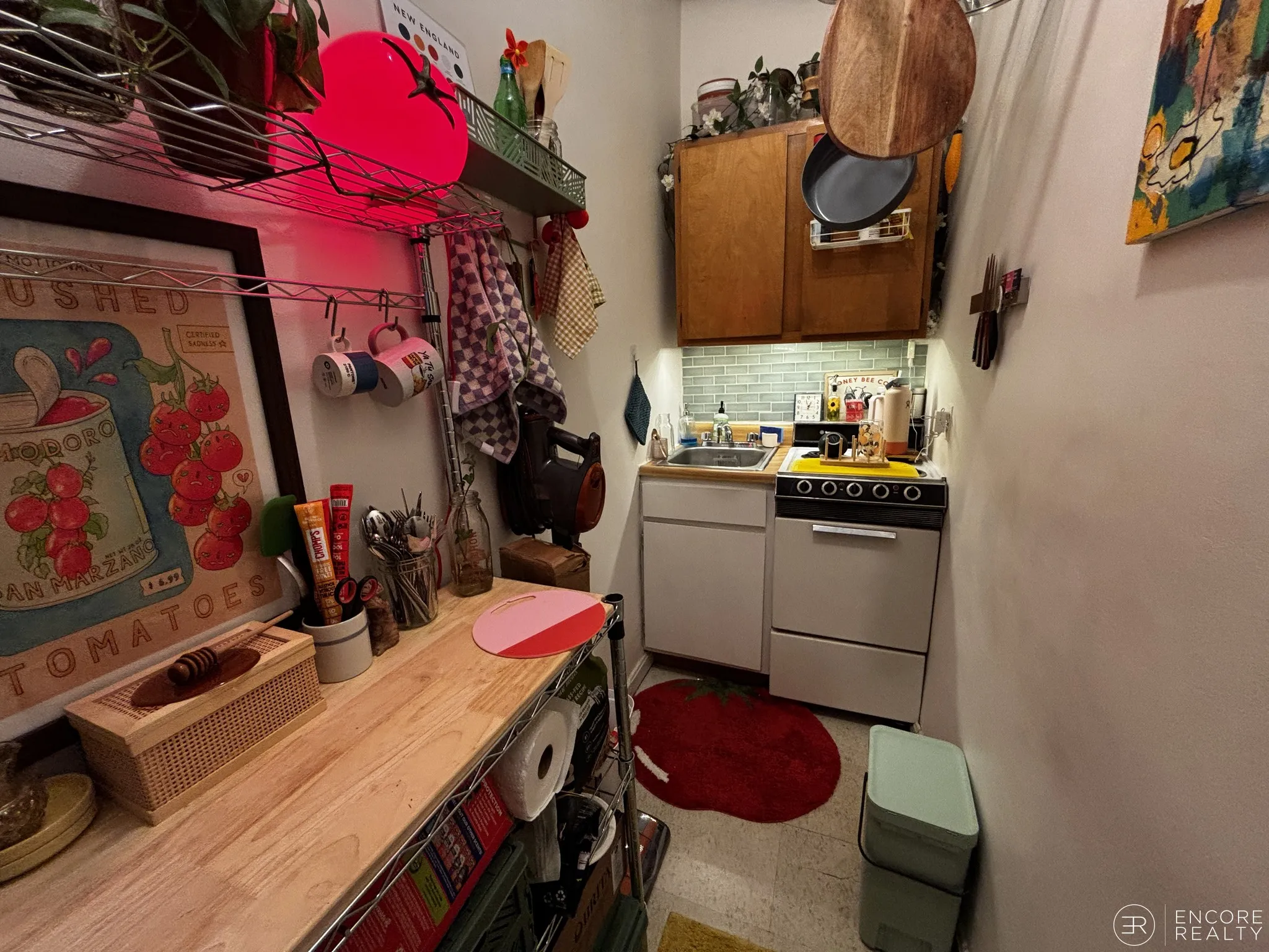 Studio bed, 1 bath apartment for rent at 16 Davis Ave Unit 3, Emerson Gardens — photo 6 of 12