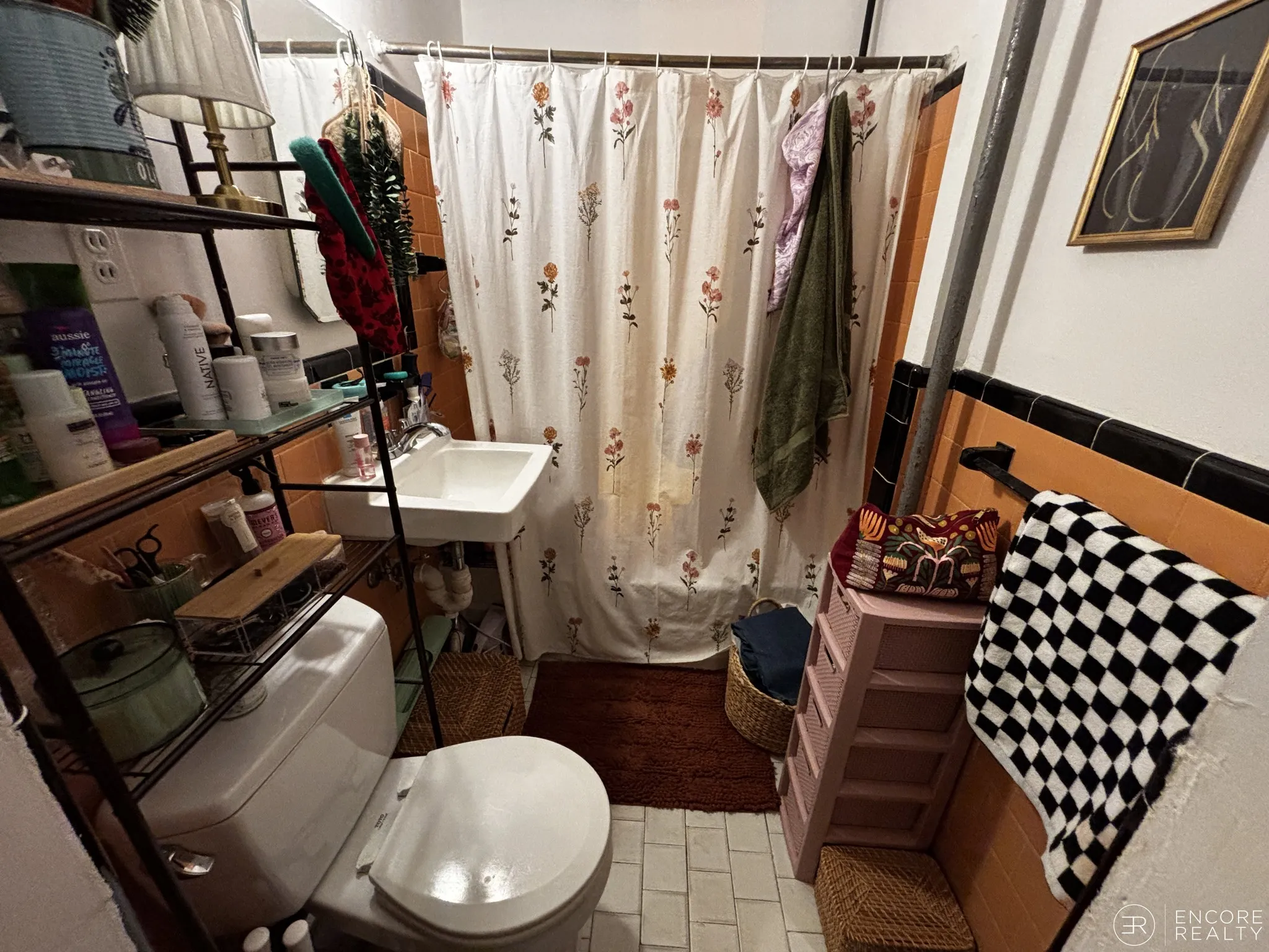 Studio bed, 1 bath apartment for rent at 16 Davis Ave Unit 3, Emerson Gardens — photo 10 of 12