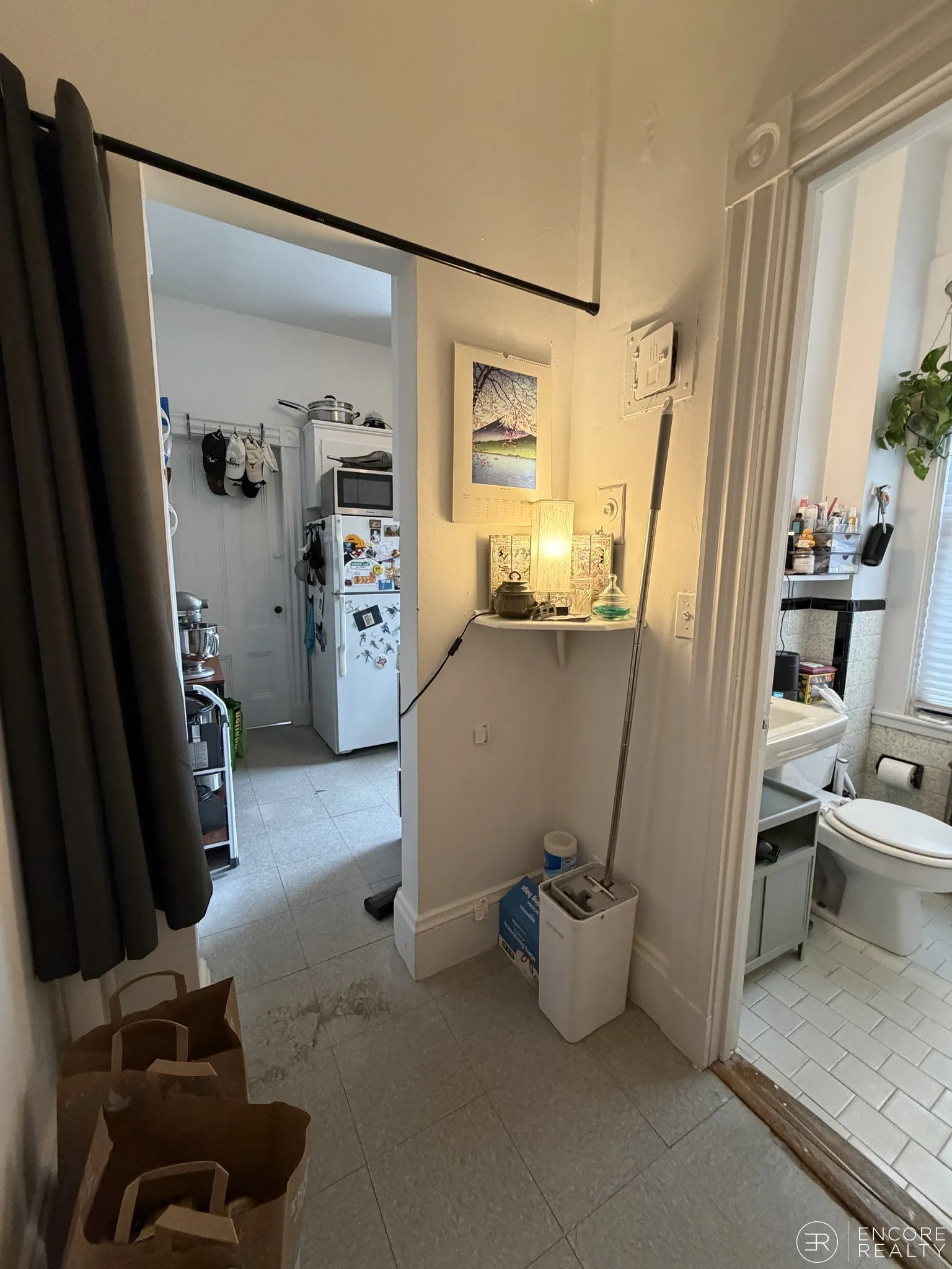 2 bed, 1 bath apartment for rent at 16 Davis Ave Unit 4, Emerson Gardens — photo 7 of 22