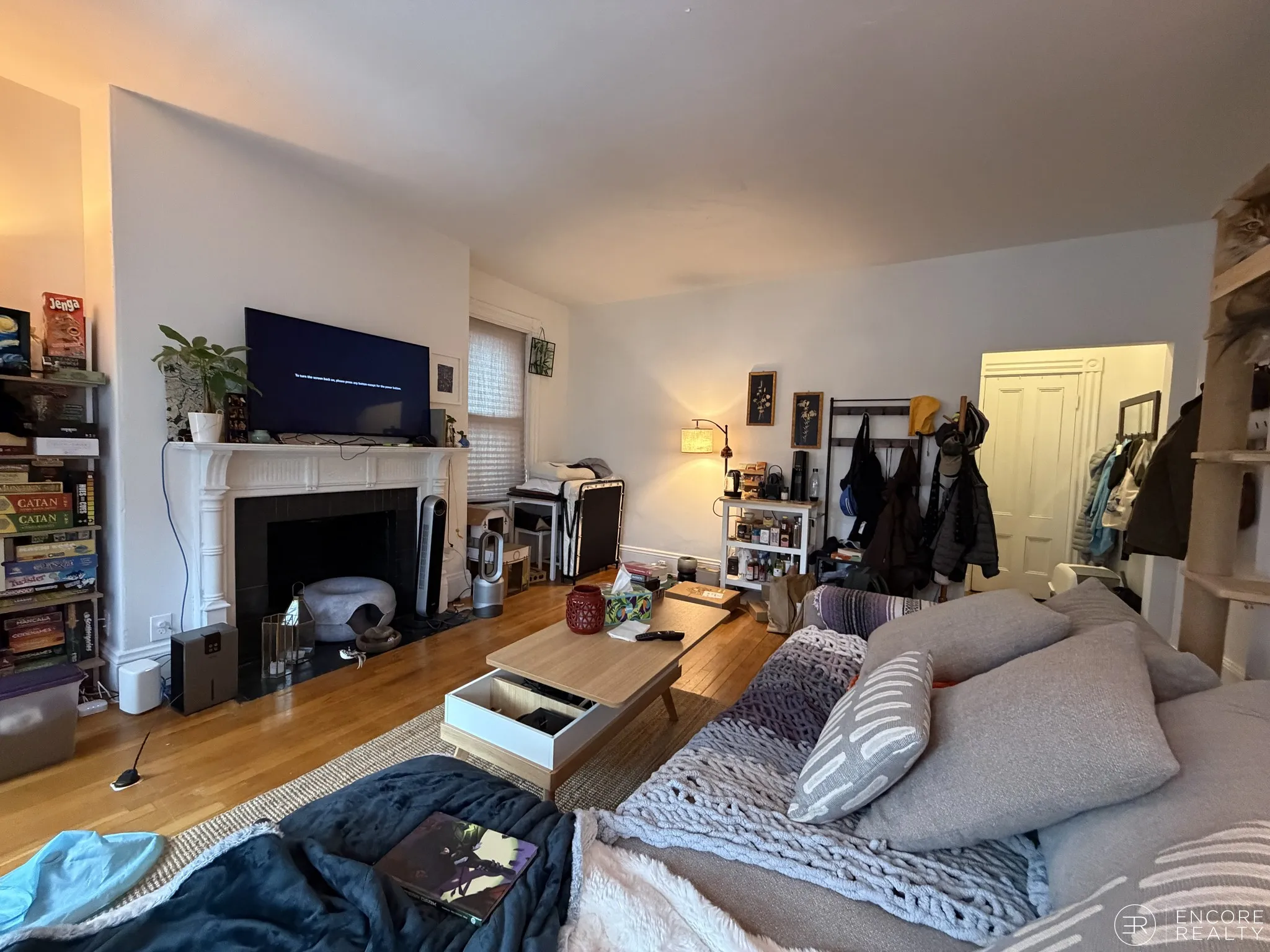 2 bed, 1 bath apartment for rent at 16 Davis Ave Unit 4, Emerson Gardens — photo 3 of 22