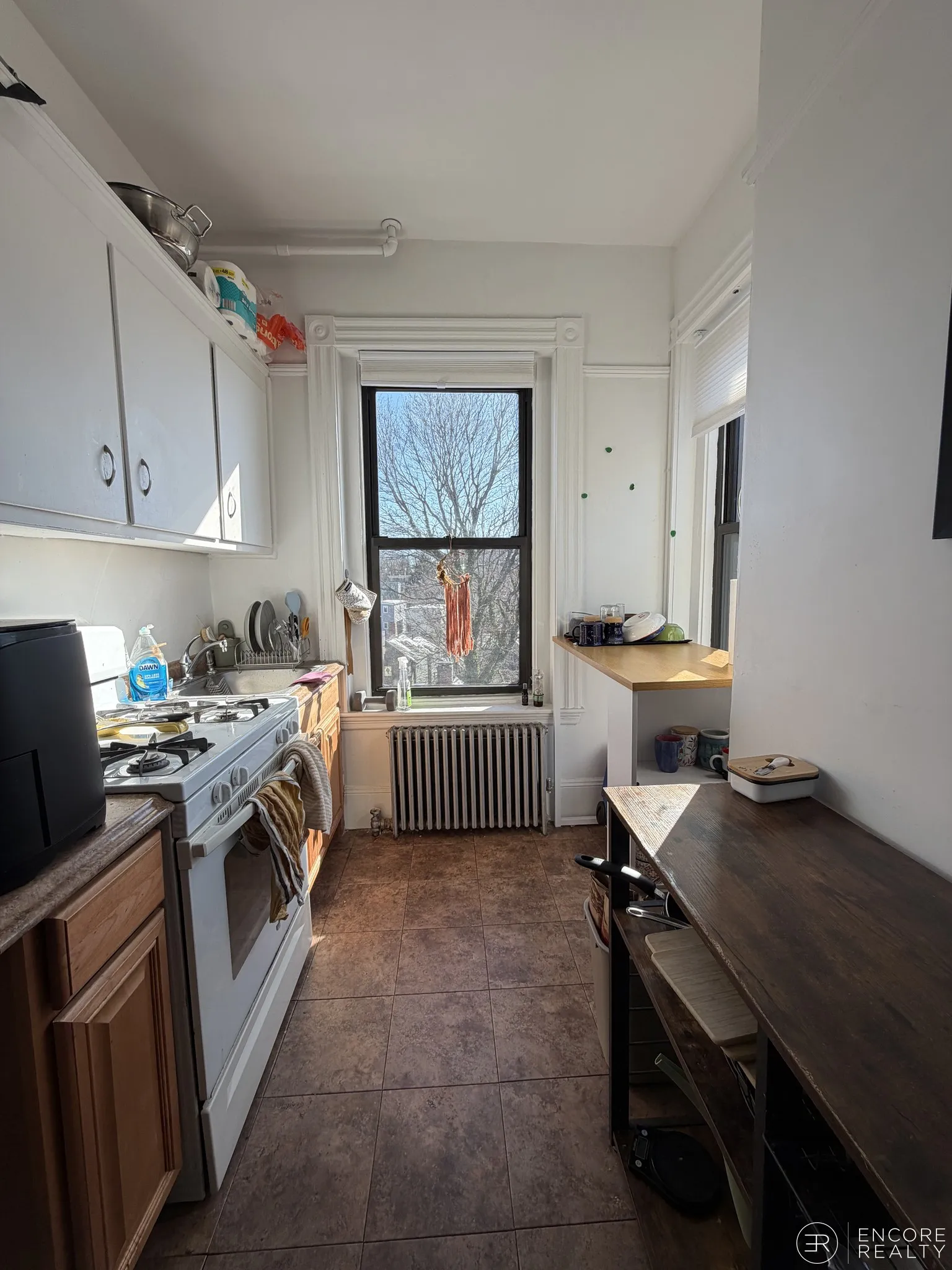 1 bed, 1 bath apartment for rent at 16 Davis Ave Unit 8, Emerson Gardens — photo 14 of 18
