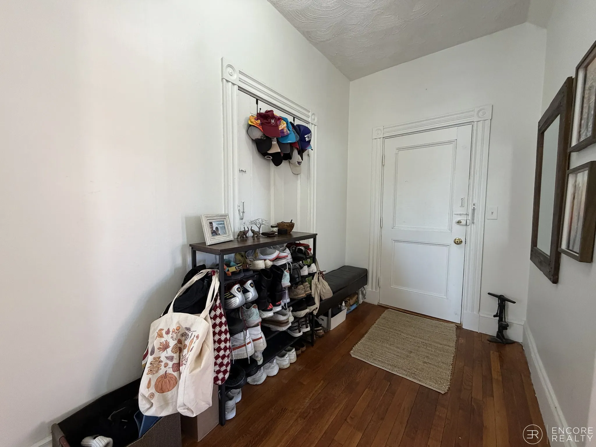 1 bed, 1 bath apartment for rent at 16 Davis Ave Unit 8, Emerson Gardens — photo 6 of 18