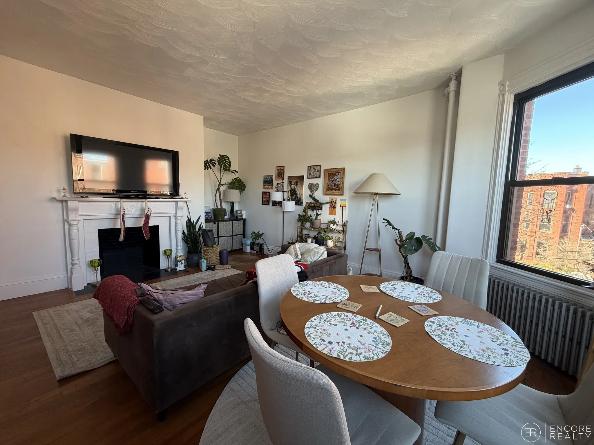 1 bed, 1 bath apartment for rent at 16 Davis Ave Unit 8, Emerson Gardens — photo 3 of 18