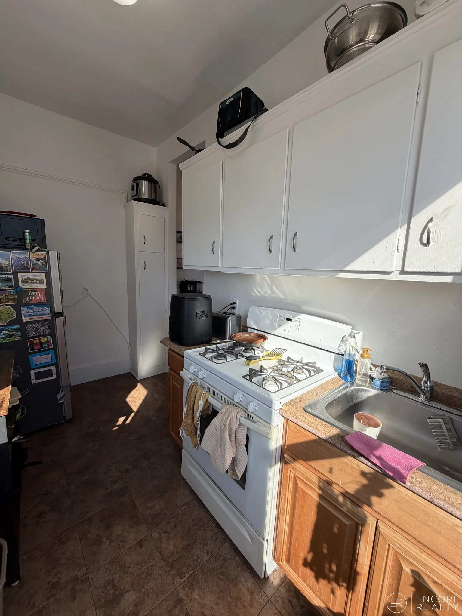 1 bed, 1 bath apartment for rent at 16 Davis Ave Unit 8, Emerson Gardens — photo 16 of 18