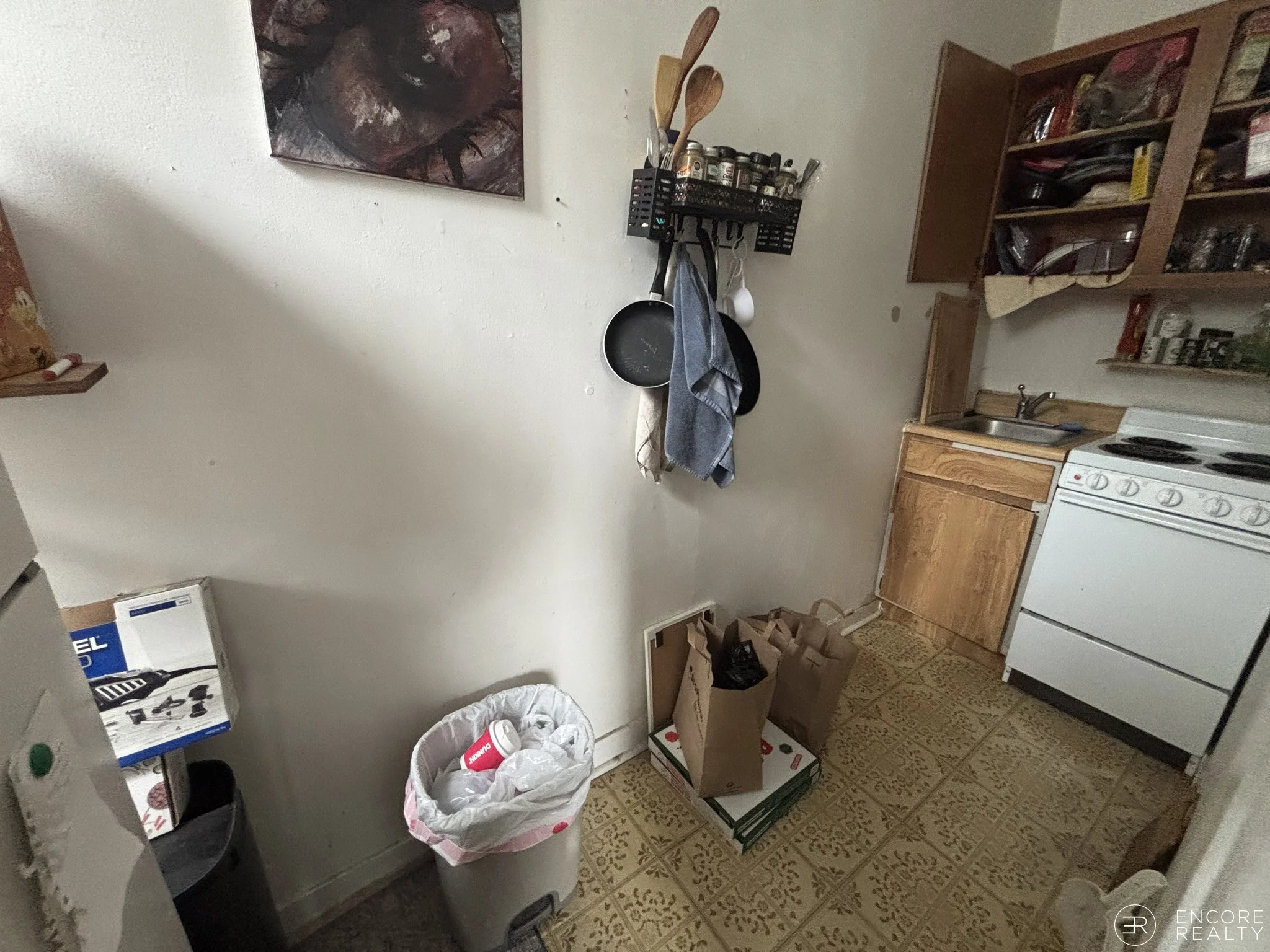 Studio bed, 1 bath apartment for rent at 16 Davis Ave Unit 9, Emerson Gardens — photo 3 of 3