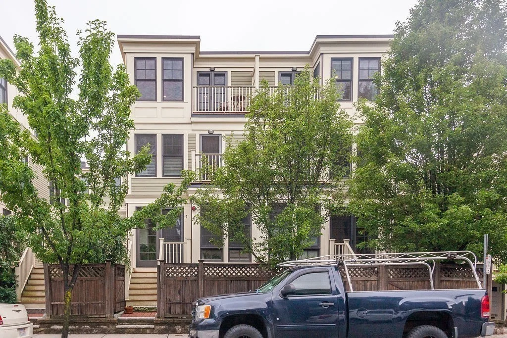 3 bed, 2 bath apartment for rent at 16 Decatur Unit 16, Cambridgeport — photo 1 of 25