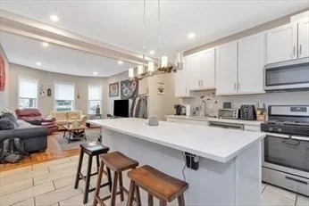 3 bed, 2 bath apartment for rent at 16 Delle Ave Unit 1, Mission Hill — photo 4 of 12