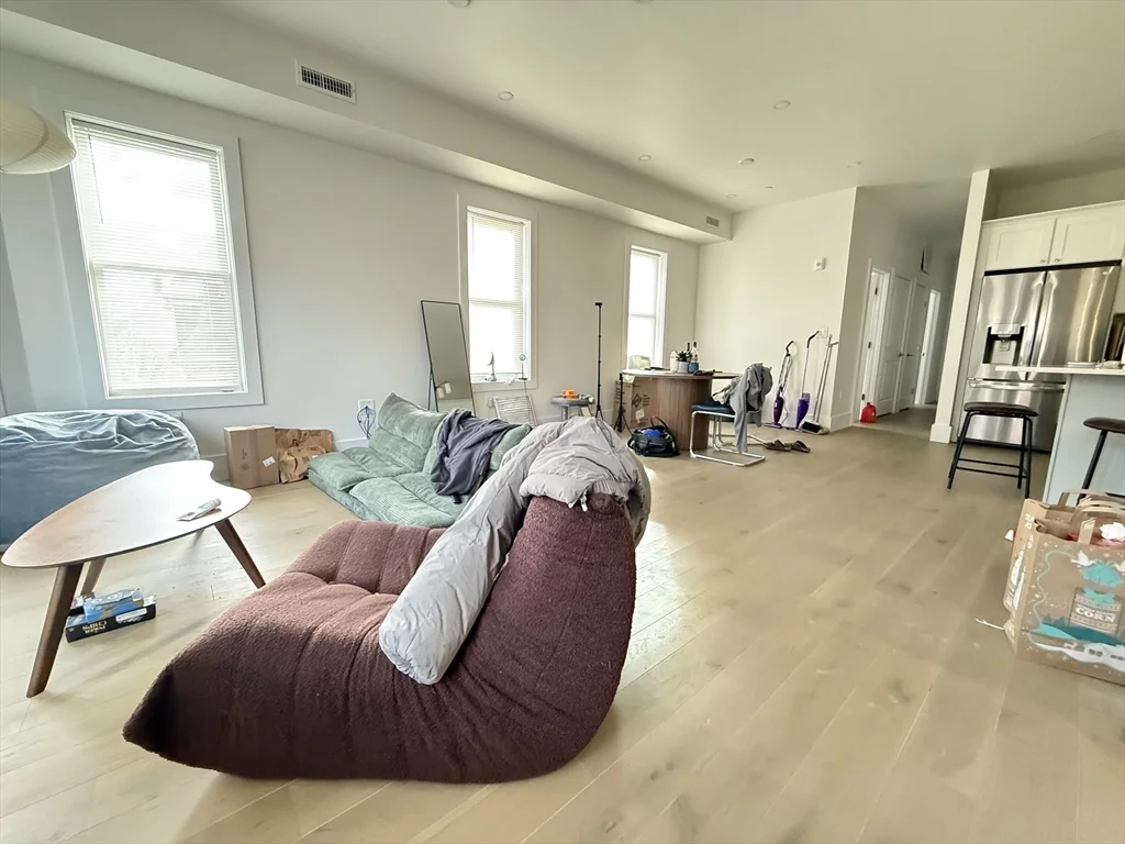3 bed, 2 bath apartment for rent at 16 Delle Ave Unit 3, Mission Hill