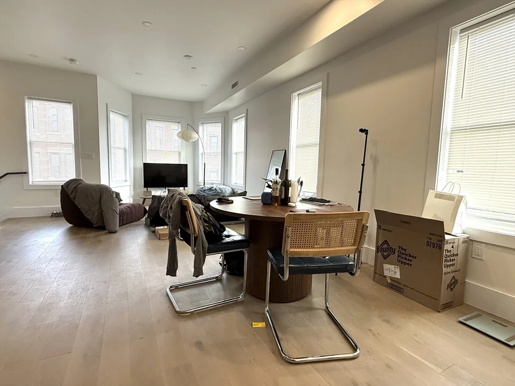 3 bed, 2 bath apartment for rent at 16 Delle Ave Unit 3, Mission Hill — photo 2 of 19