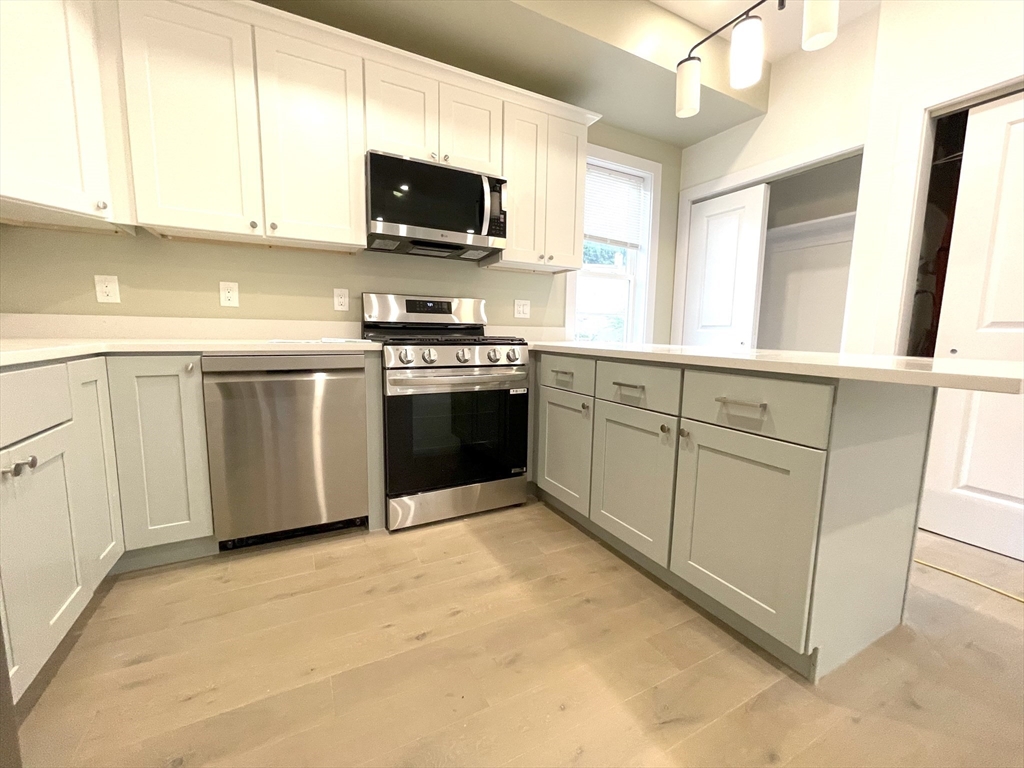 3 bed, 2 bath apartment for rent at 16 Delle Ave Unit B, Mission Hill — photo 6 of 17