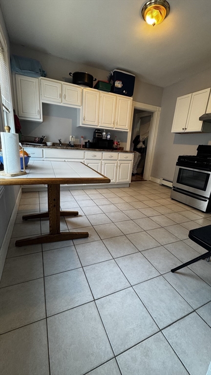 2 bed, 1 bath apartment for rent at 16 Dexter Unit 2, Medford — photo 5 of 9