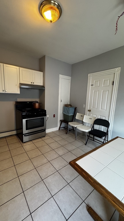 2 bed, 1 bath apartment for rent at 16 Dexter Unit 2, Medford — photo 4 of 9