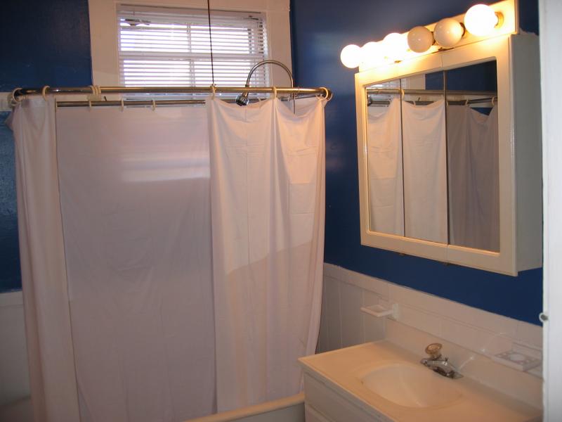 4 bed, 2 bath apartment for rent at 16 Dighton St Unit 1, Brighton — photo 4 of 19