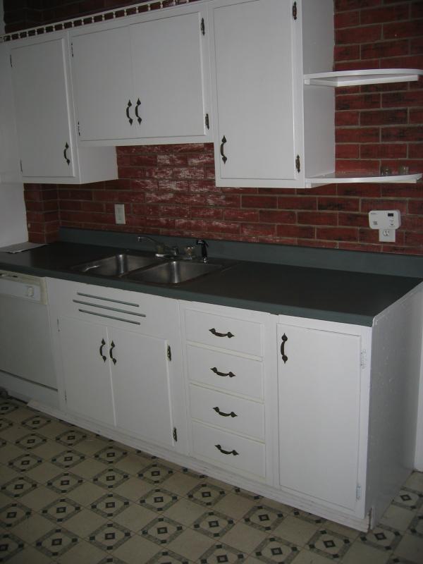 4 bed, 2 bath apartment for rent at 16 Dighton St Unit 1, Brighton — photo 17 of 19