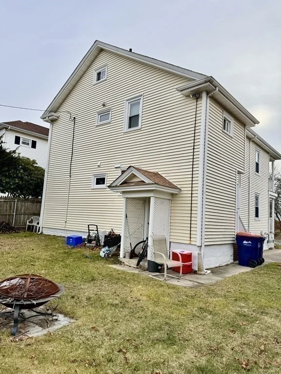 3 bed, 1 bath apartment for rent at 16 Dover St Unit 2nd fl, East Fairhaven — photo 18 of 19