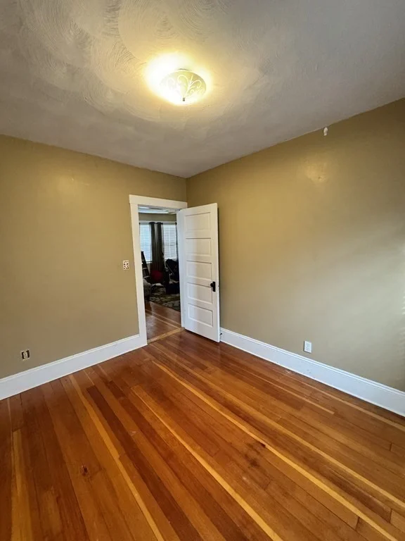 3 bed, 1 bath apartment for rent at 16 Dover St Unit 2nd fl, East Fairhaven — photo 14 of 19