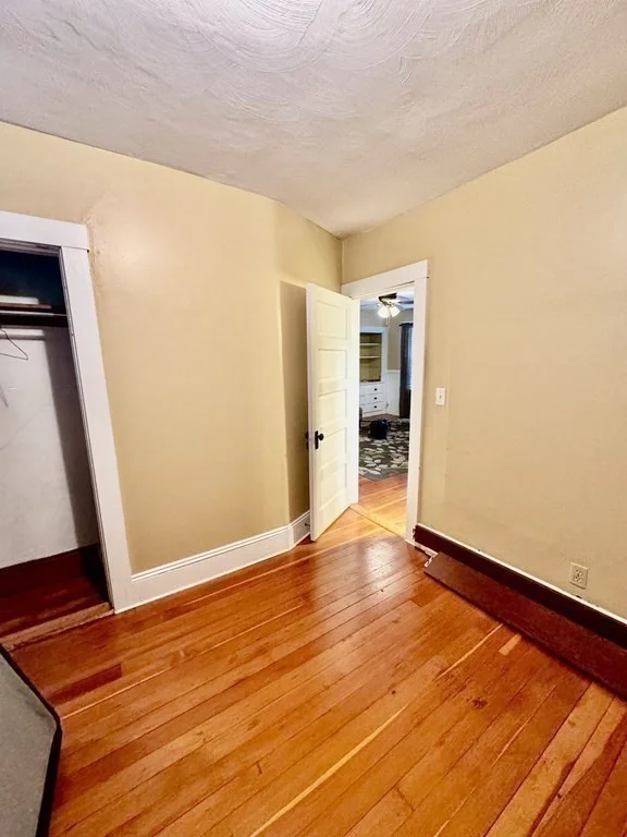 3 bed, 1 bath apartment for rent at 16 Dover St Unit 2nd fl, East Fairhaven — photo 16 of 19