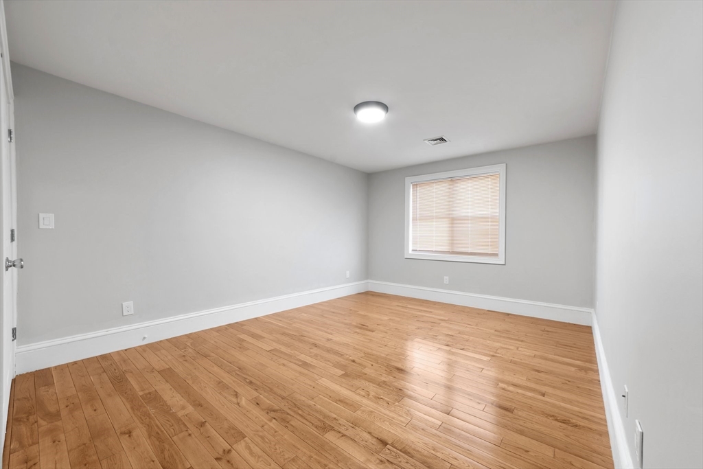 3 bed, 2 bath apartment for rent at 16 Downer Ct Unit B, Boston — photo 17 of 31