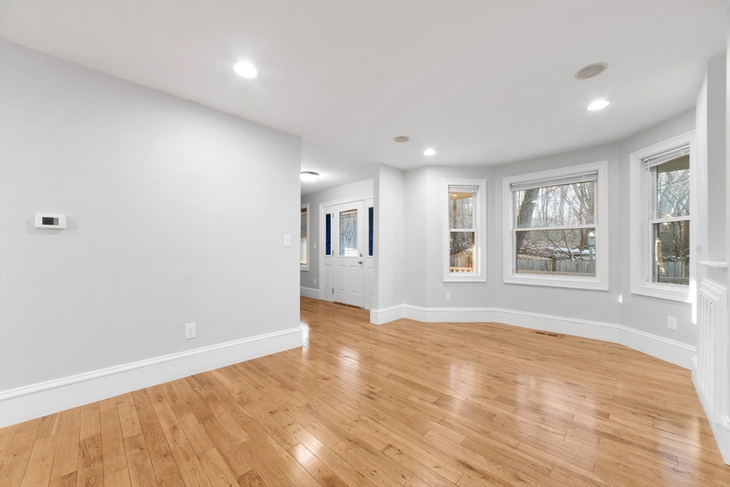 3 bed, 2 bath apartment for rent at 16 Downer Ct Unit B, Boston — photo 3 of 31