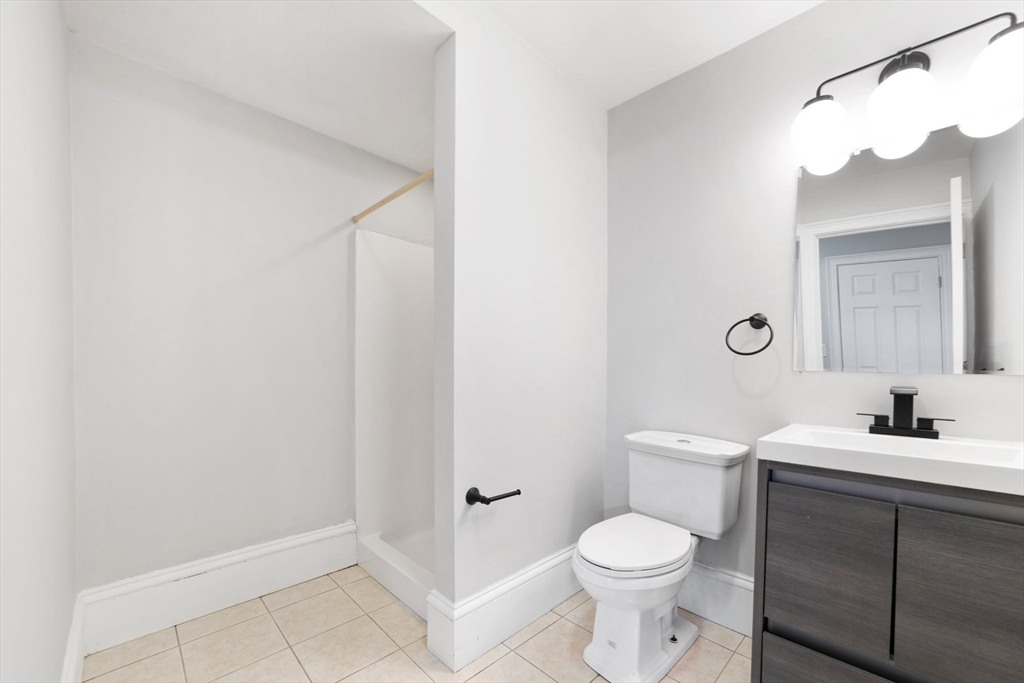 3 bed, 2 bath apartment for rent at 16 Downer Ct Unit B, Boston — photo 6 of 31
