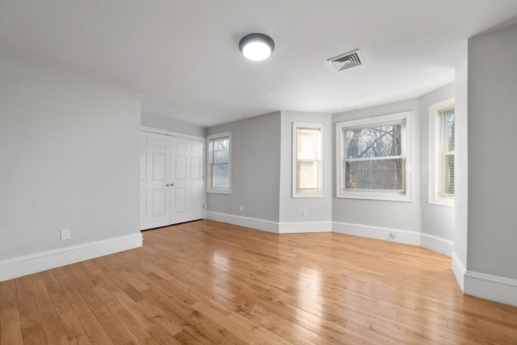 3 bed, 2 bath apartment for rent at 16 Downer Ct Unit B, Boston — photo 20 of 31