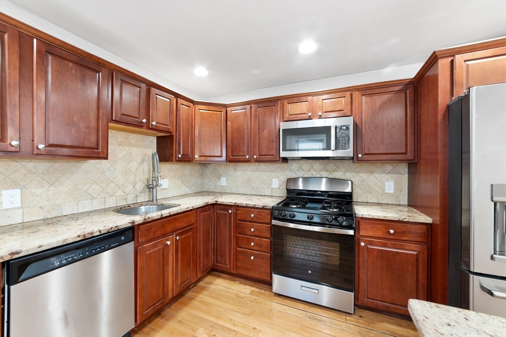 3 bed, 2 bath apartment for rent at 16 Downer Ct Unit B, Boston — photo 13 of 31